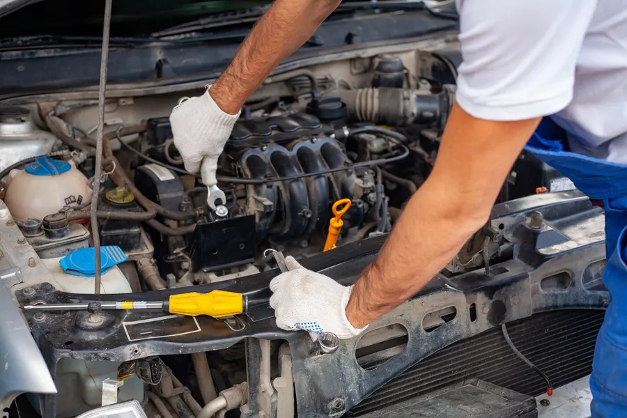 How Auto Shops Handle Diesel Engine Overheating Issues in Greenville, SC